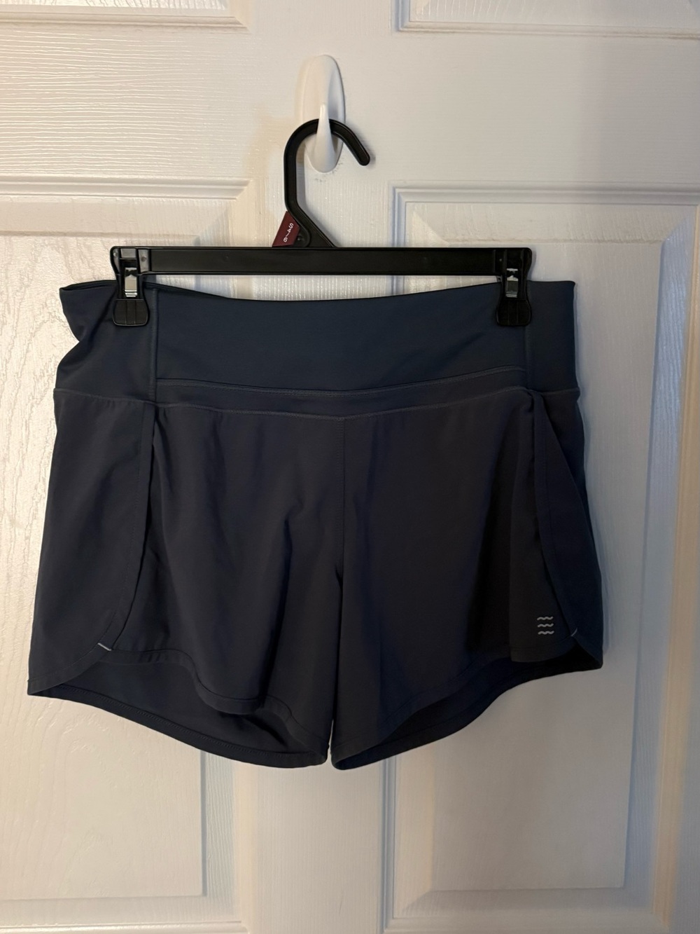 Women’s free fly navy/gray shorts